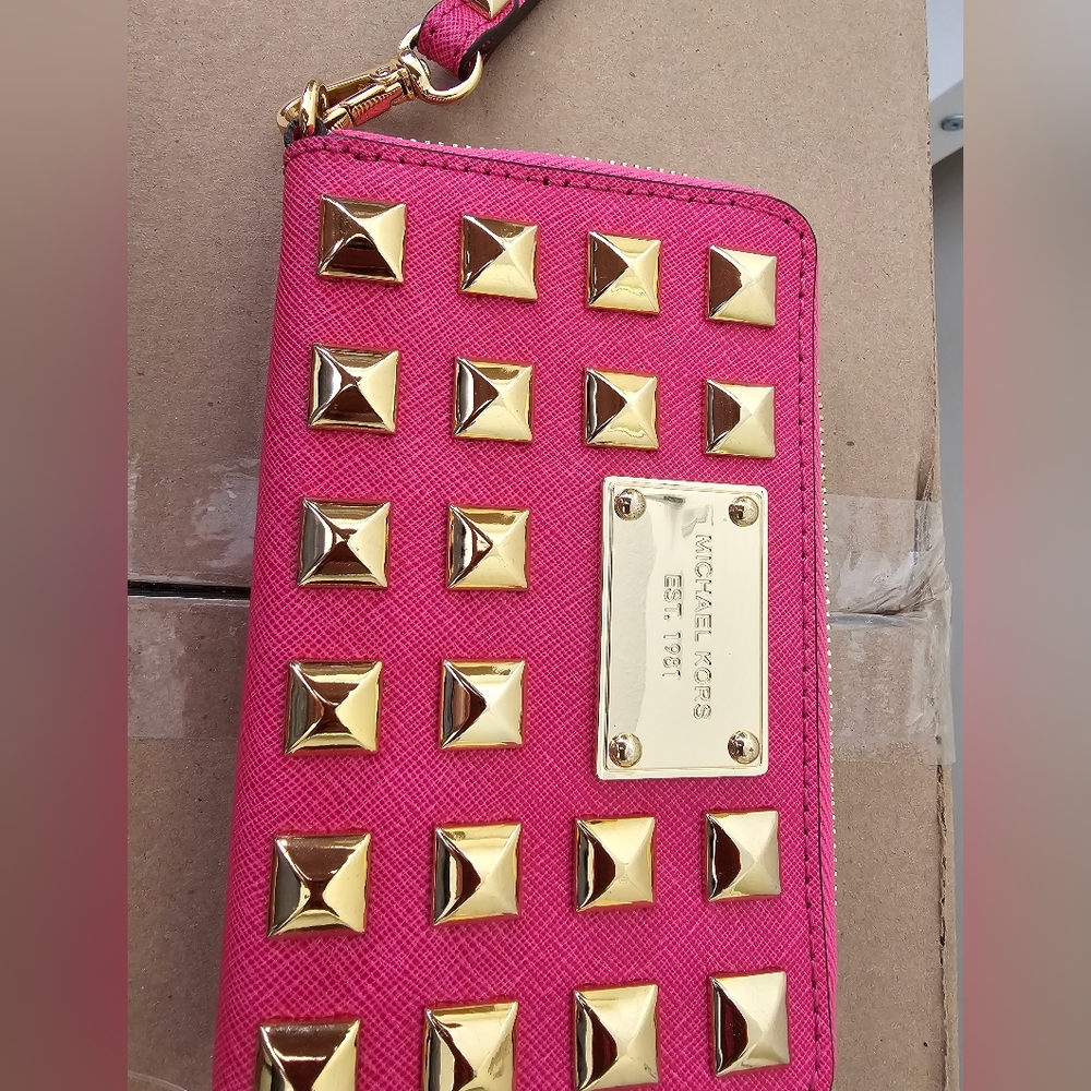 Rare Hot Pink Michael Kors Studded Pyramid Wallet, Mi… Gem